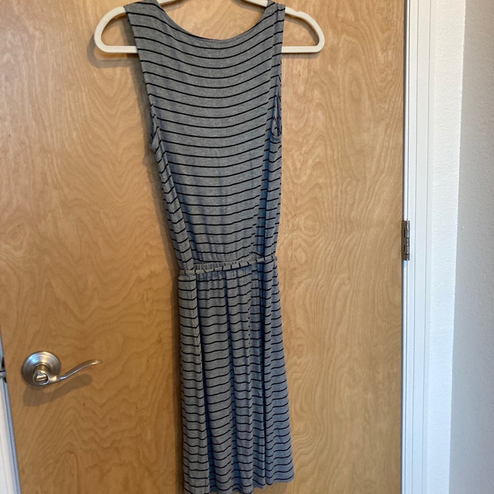 Sleeveless casual cotton dress